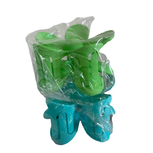 Large Flower Hair Accessories Claw Hair Clips Set of 2 Green & Teal Blue - Picture 2 of 9